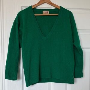 Vintage 100% Lambswool V-Neck Sweater - size M